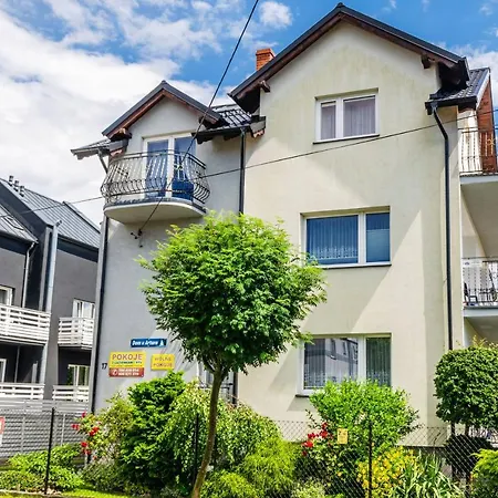 Dom U Artura Проживание в семье *